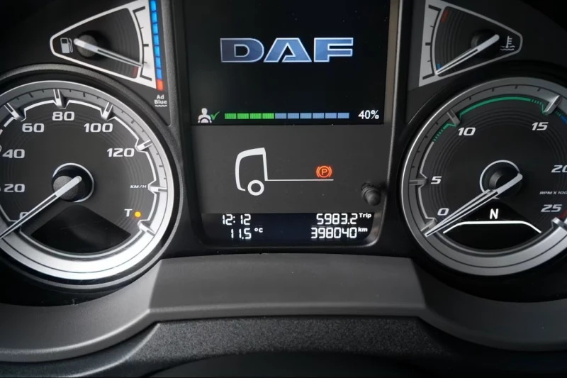 Daf XF, снимка 9 - Камиони - 52992302