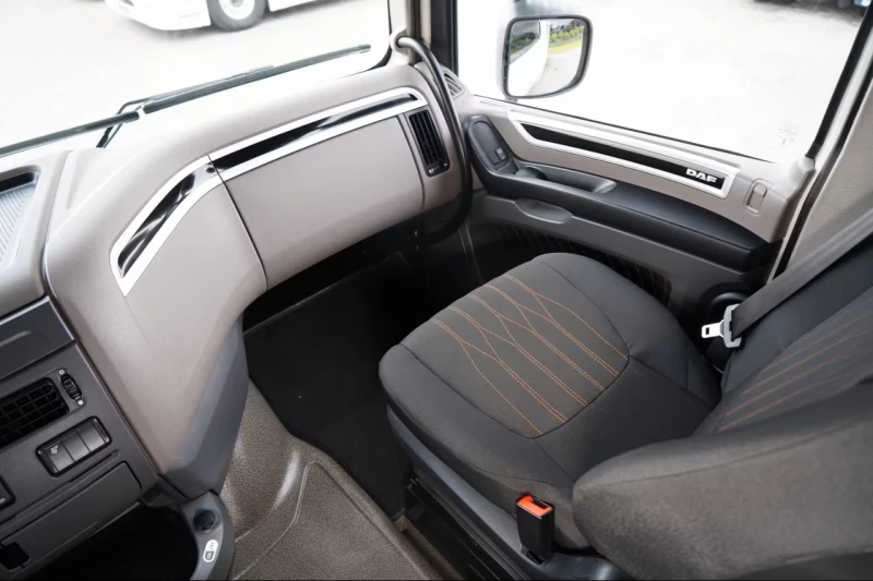 Daf XF, снимка 11 - Камиони - 52992302