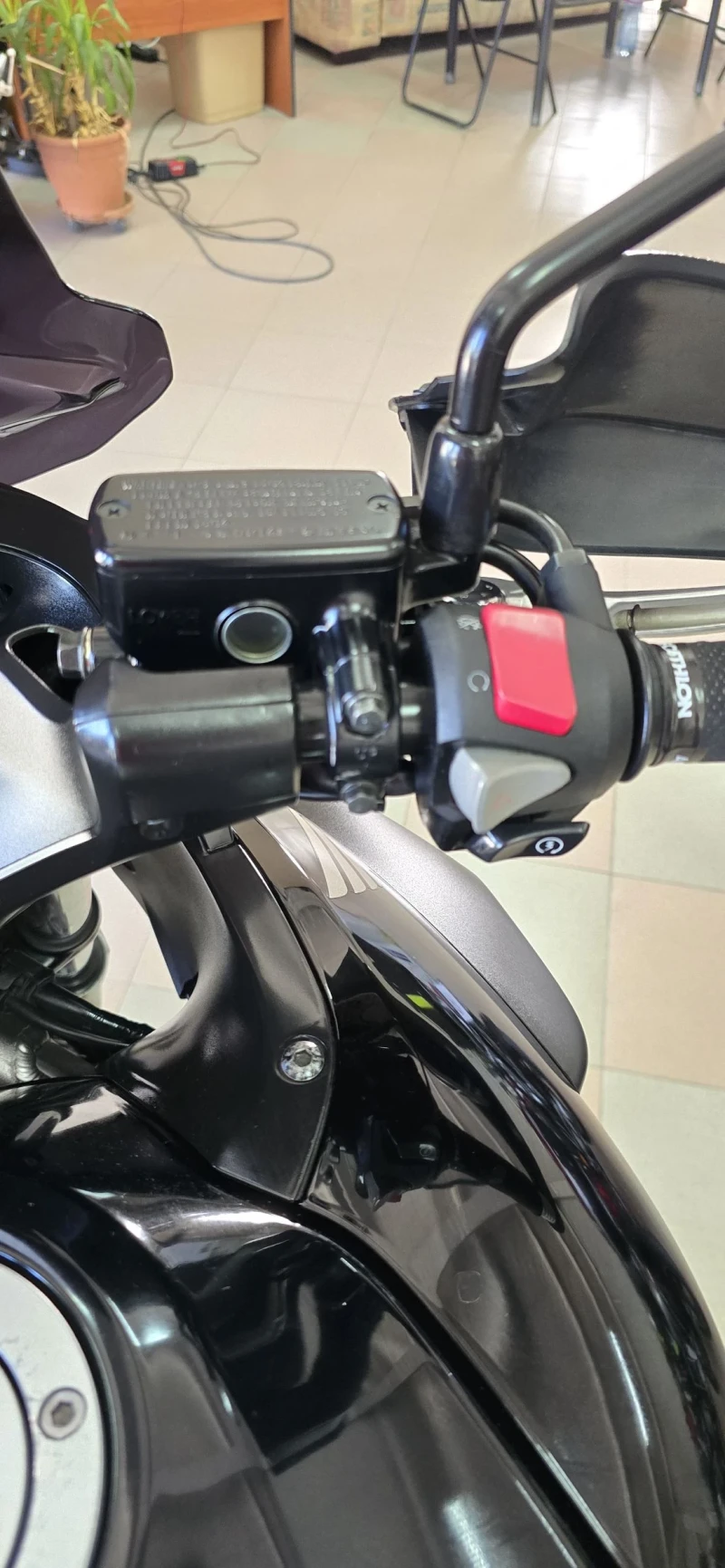 Honda Crossrunner VFR 800 i ABS Лизинг !, снимка 9 - Мотоциклети и мототехника - 51794065