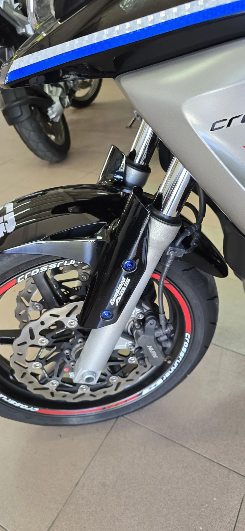 Honda Crossrunner VFR 800 i ABS Лизинг !, снимка 11 - Мотоциклети и мототехника - 51794065