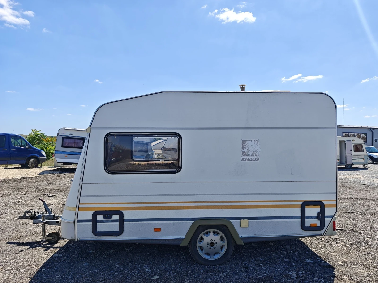 Каравана Knaus Knaus, снимка 5 - Каравани и кемпери - 55486547