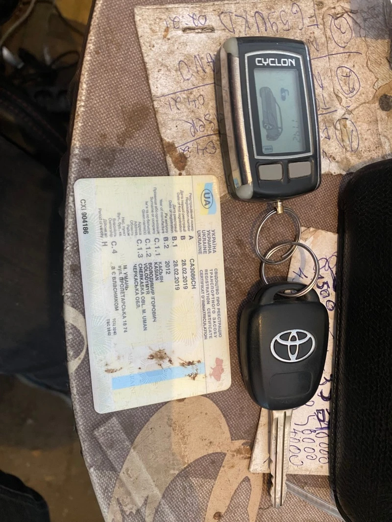 Toyota Camry 2.5i SE 178 КОНЯ, снимка 12 - Автомобили и джипове - 40740062