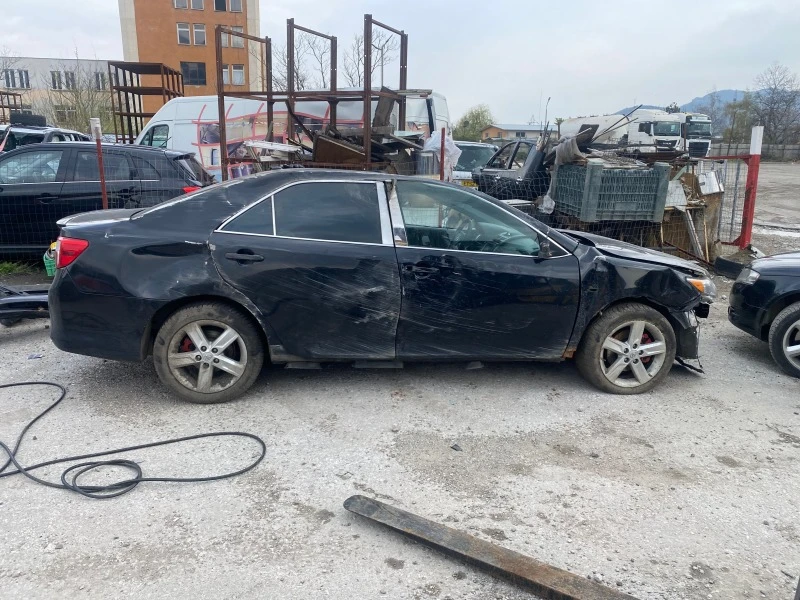 Toyota Camry 2.5i SE 178 КОНЯ, снимка 5 - Автомобили и джипове - 40740062