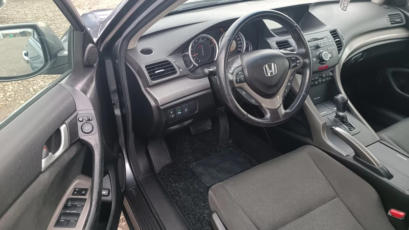 Honda Accord 2.0i CH, снимка 7 - Автомобили и джипове - 48080702