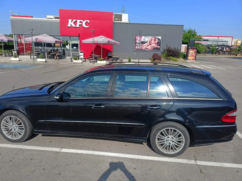 Mercedes-Benz E 320 4MATIC LPG, снимка 2 - Автомобили и джипове - 52032946