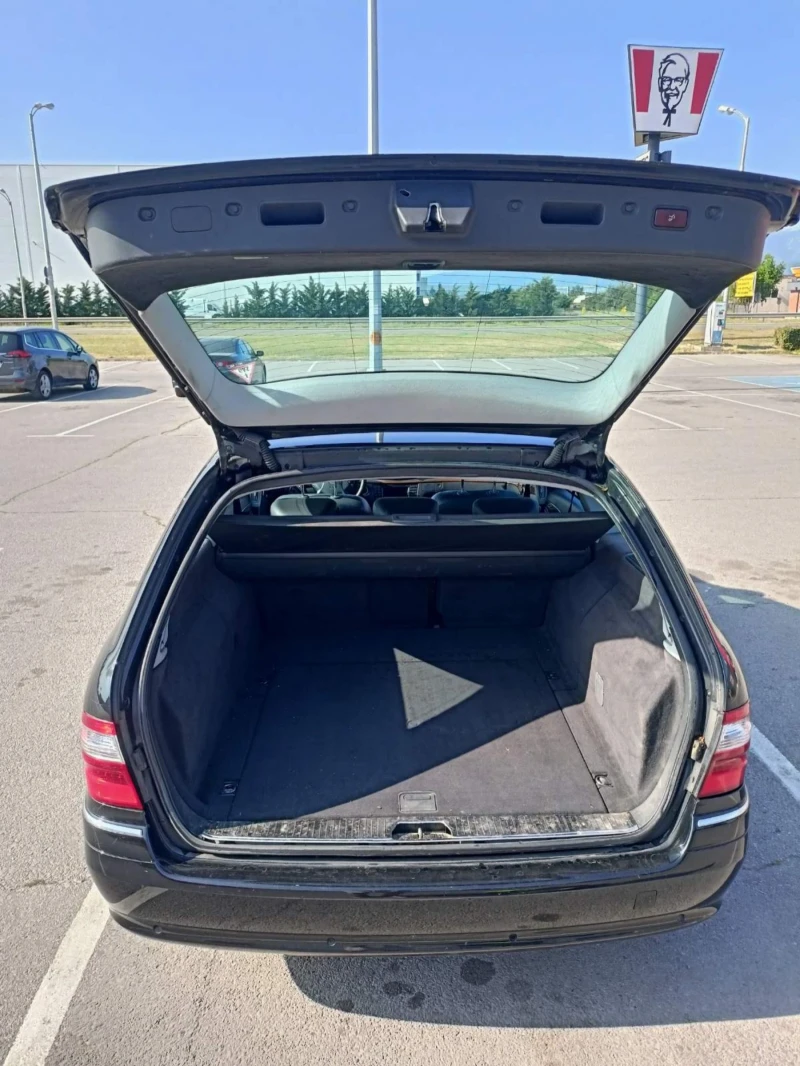 Mercedes-Benz E 320 4MATIC LPG, снимка 5 - Автомобили и джипове - 52032946