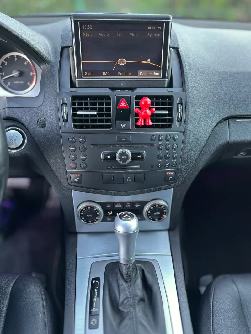 Mercedes-Benz C 320 * 4 Matic* * Amg Pack* * Avantgarde* * Key-Less* , снимка 9 - Автомобили и джипове - 51515054