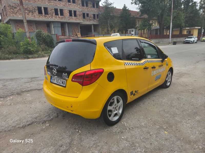 Opel Meriva 1.3CDTI, снимка 5 - Автомобили и джипове - 52810393