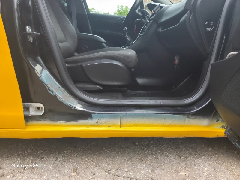Opel Meriva 1.3CDTI, снимка 7 - Автомобили и джипове - 52810393