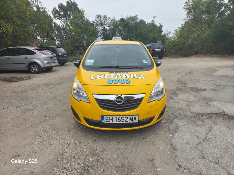 Opel Meriva 1.3CDTI, снимка 2 - Автомобили и джипове - 52810393