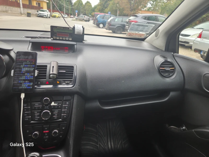 Opel Meriva 1.3CDTI, снимка 11 - Автомобили и джипове - 52810393