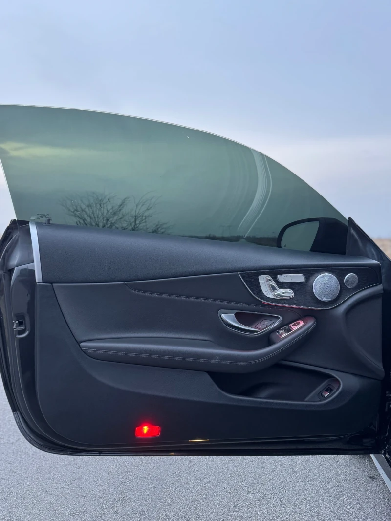 Mercedes-Benz C 300, снимка 14 - Автомобили и джипове - 53011006