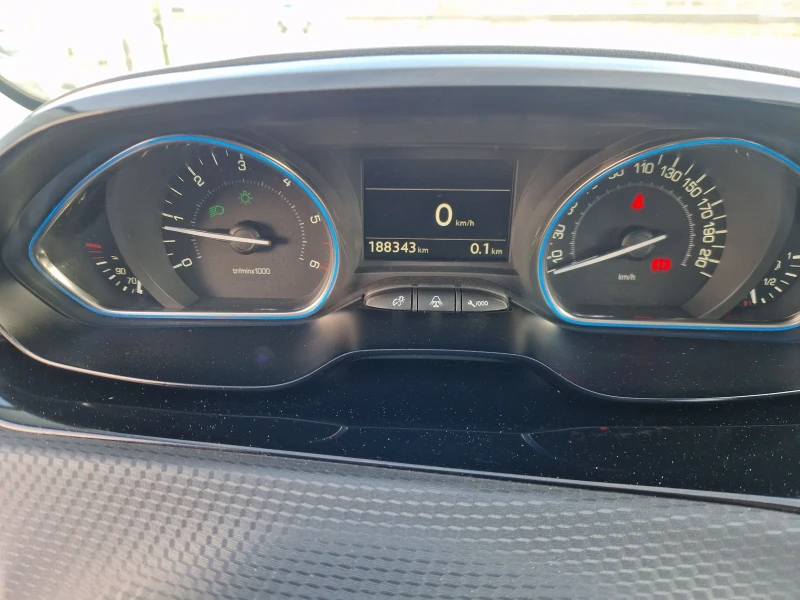 Peugeot 2008 1.6 BLUE HDI 120HP.ALLURE EDITION ITALIA, снимка 8 - Автомобили и джипове - 53051883