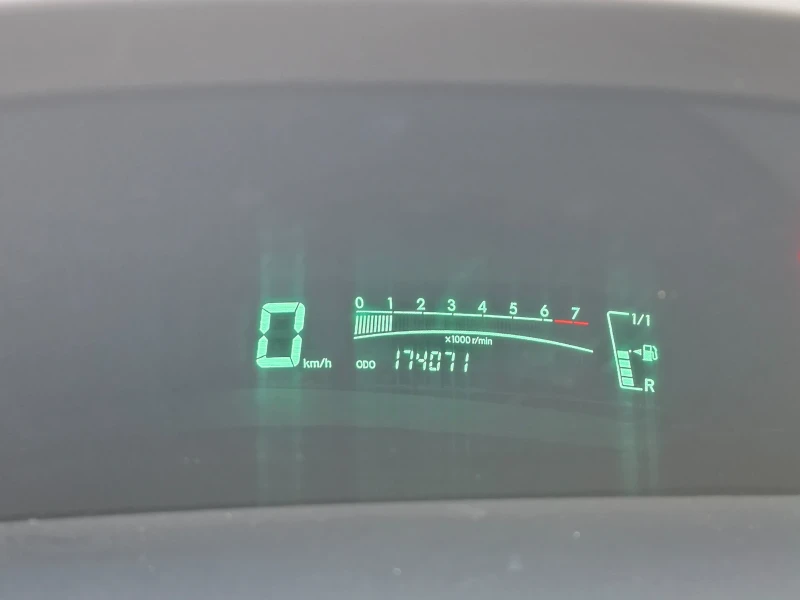 Toyota Yaris, снимка 9 - Автомобили и джипове - 53460115