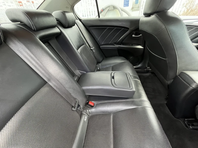 Toyota Avensis, снимка 9 - Автомобили и джипове - 53527132