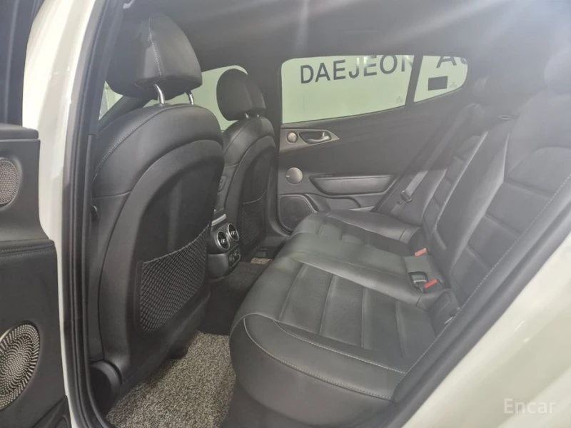 Kia Stinger, снимка 10 - Автомобили и джипове - 53512326