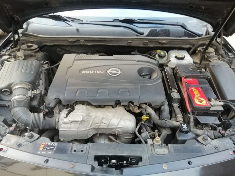 Opel Insignia 2.0cdti, снимка 13 - Автомобили и джипове - 53595335
