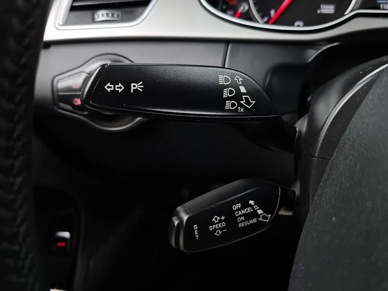 Audi A4 2.0 TDI, снимка 14 - Автомобили и джипове - 53887517