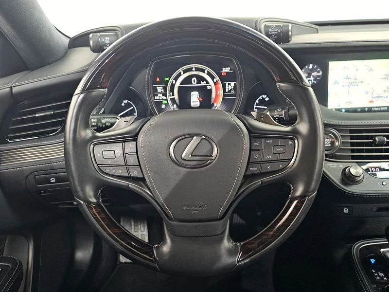 Lexus LS 3.4 Automatic, снимка 13 - Автомобили и джипове - 55824973