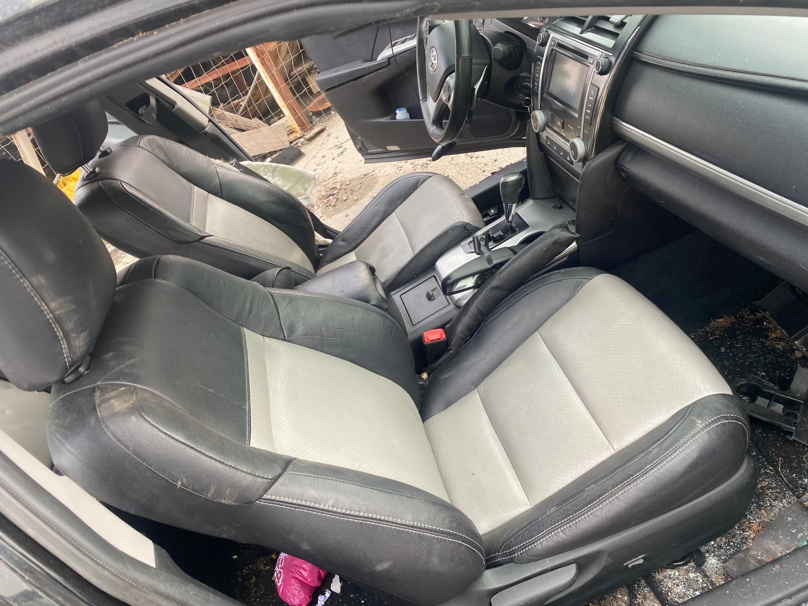 Toyota Camry 2.5i SE 178  | Mobile.bg   17