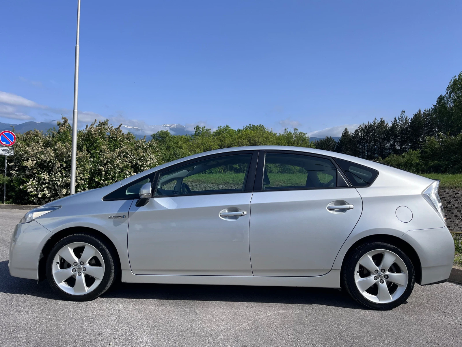 Toyota Prius 1.8 Hybrid/Active/HeadUp/Keyless - изображение 9