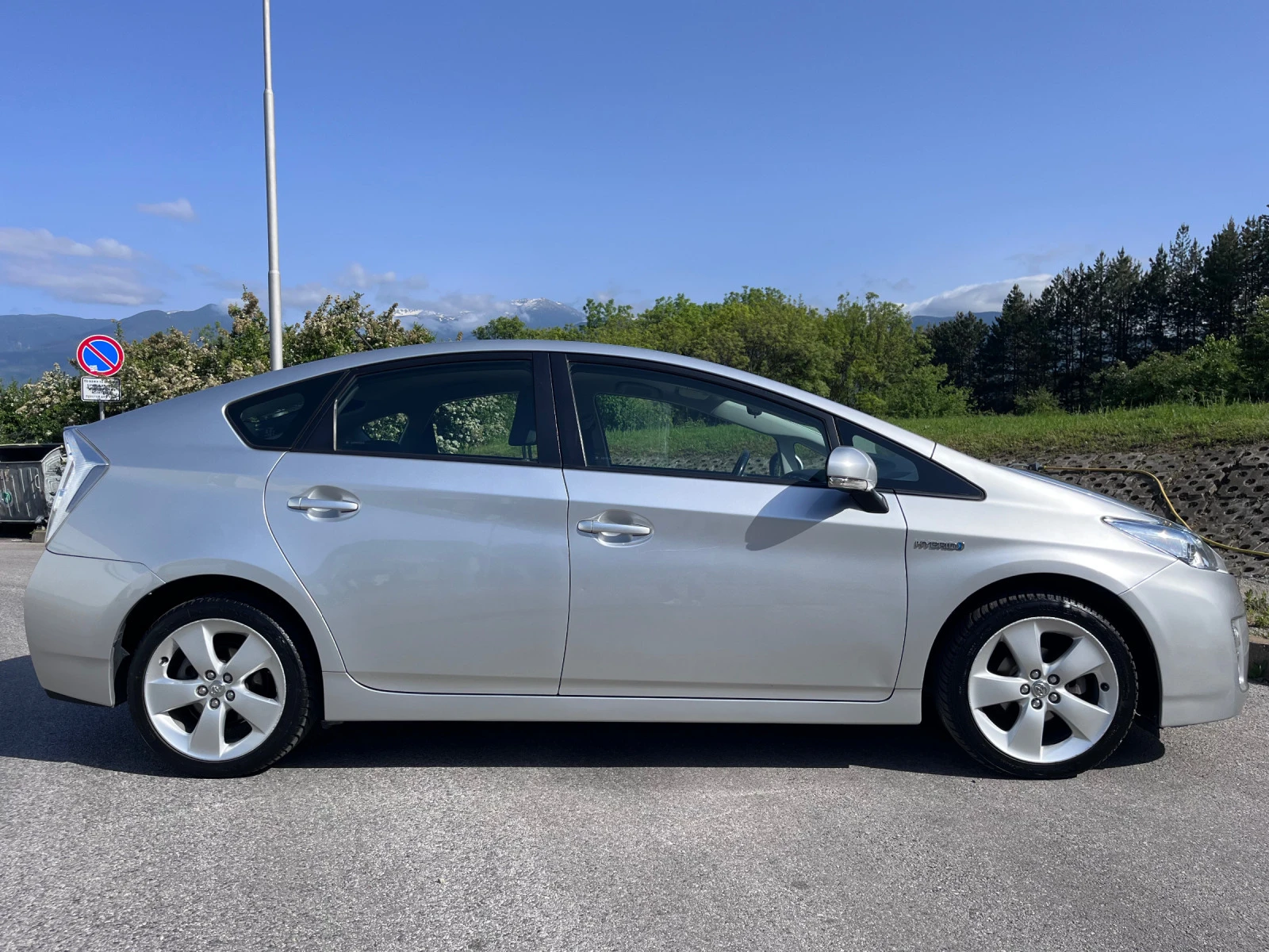 Toyota Prius 1.8 Hybrid/Active/HeadUp/Keyless - изображение 8