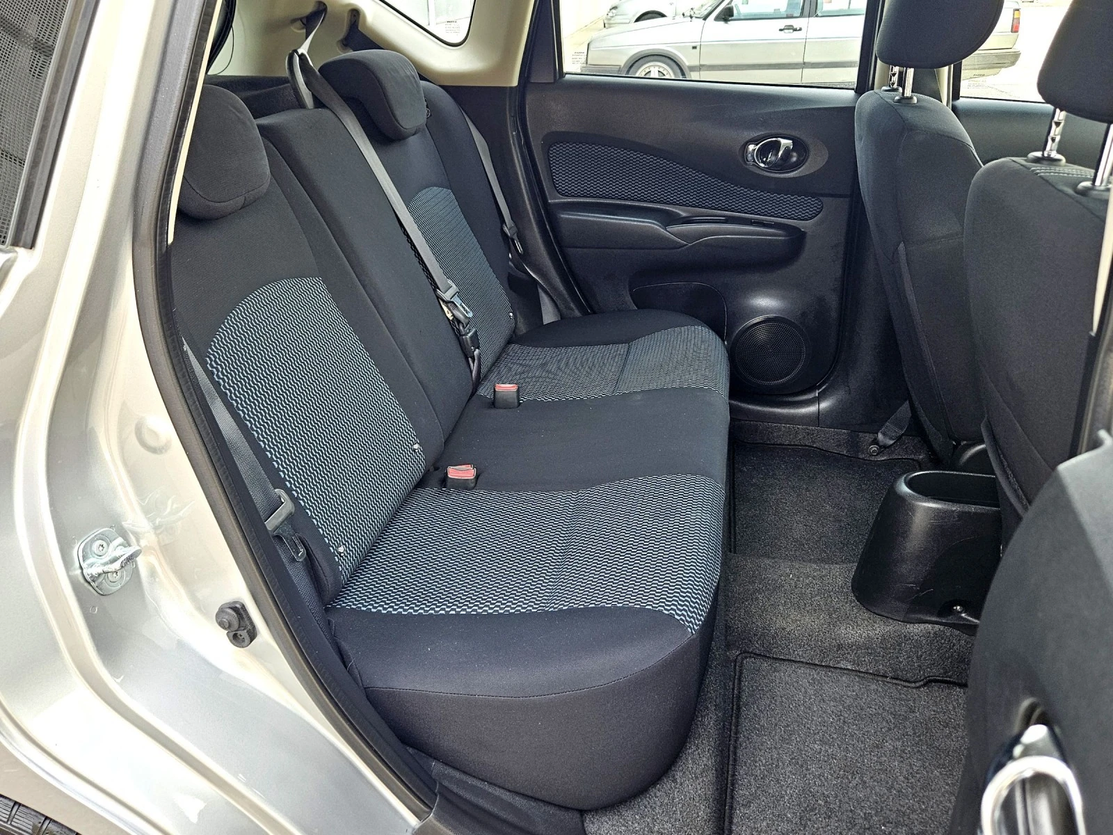 Nissan Note 1.2 АВТОМАТИК  - изображение 10