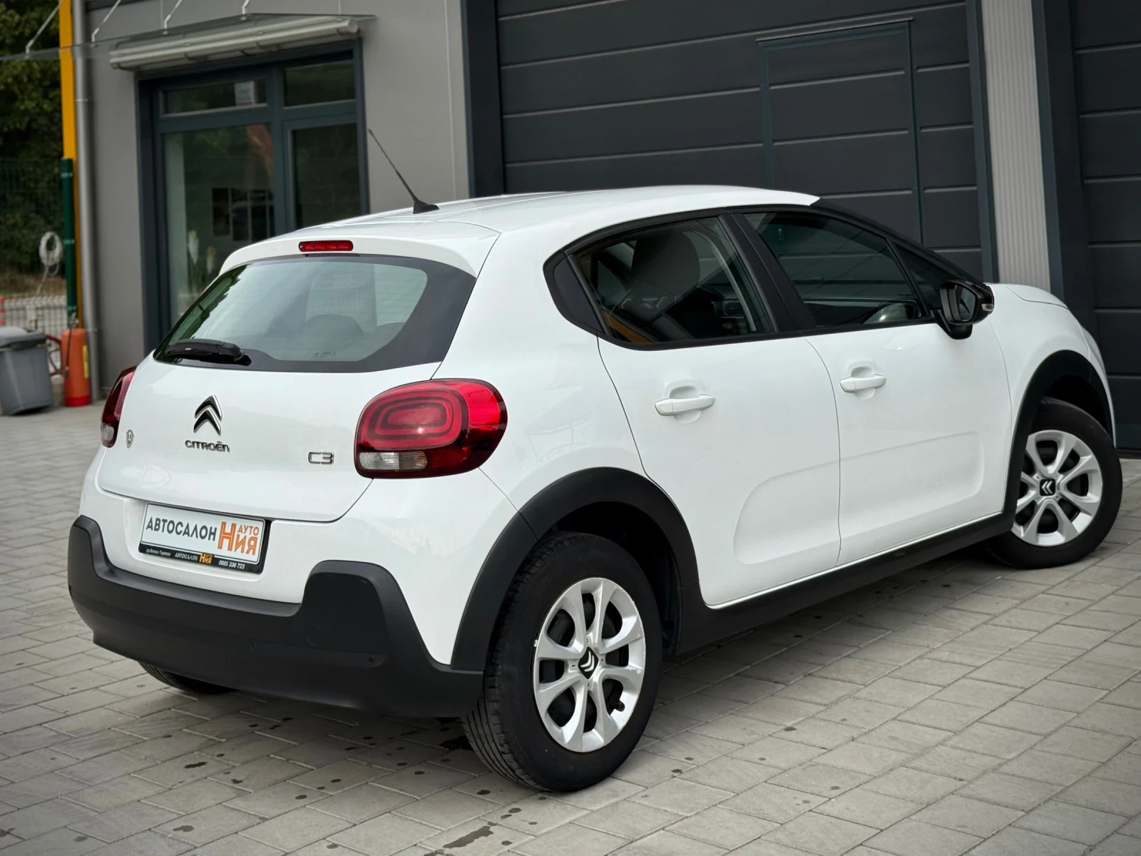Citroen C3 1.2i * AUTOMAT* LED* LaneAsisst* NAVI*  - изображение 6