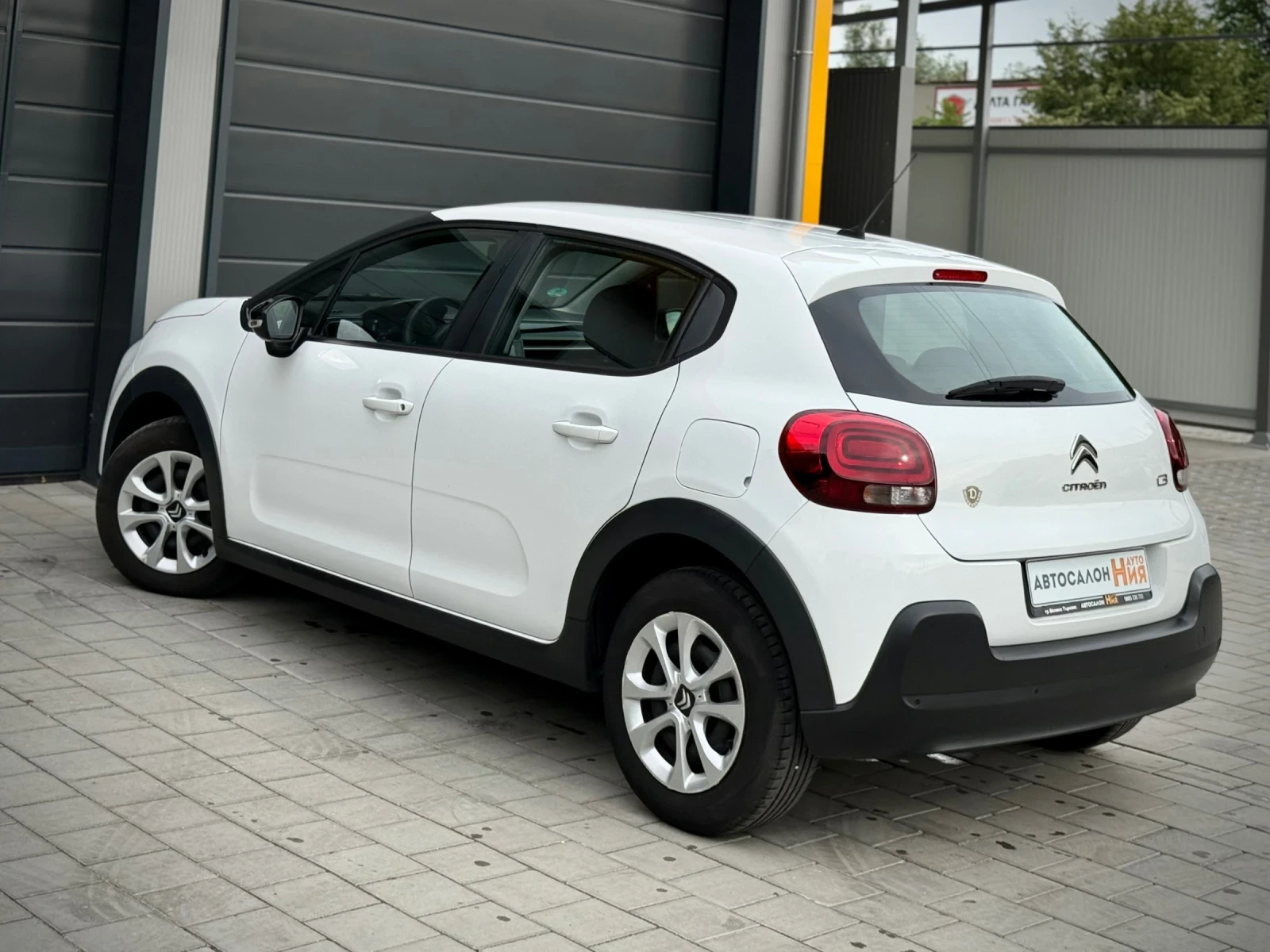 Citroen C3 1.2i * AUTOMAT* LED* LaneAsisst* NAVI*  - изображение 5