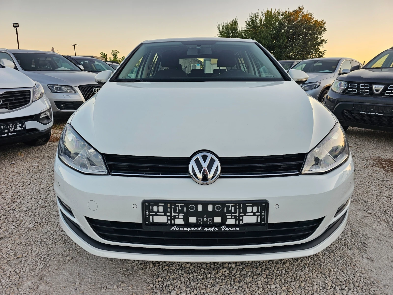 VW Golf 1.6TDI, 110к.с., DSG - изображение 2