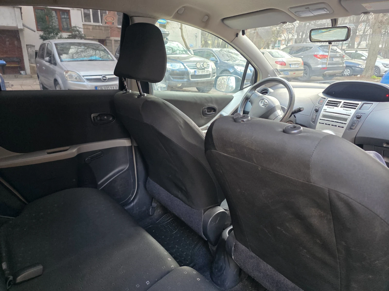 Toyota Yaris  - изображение 8