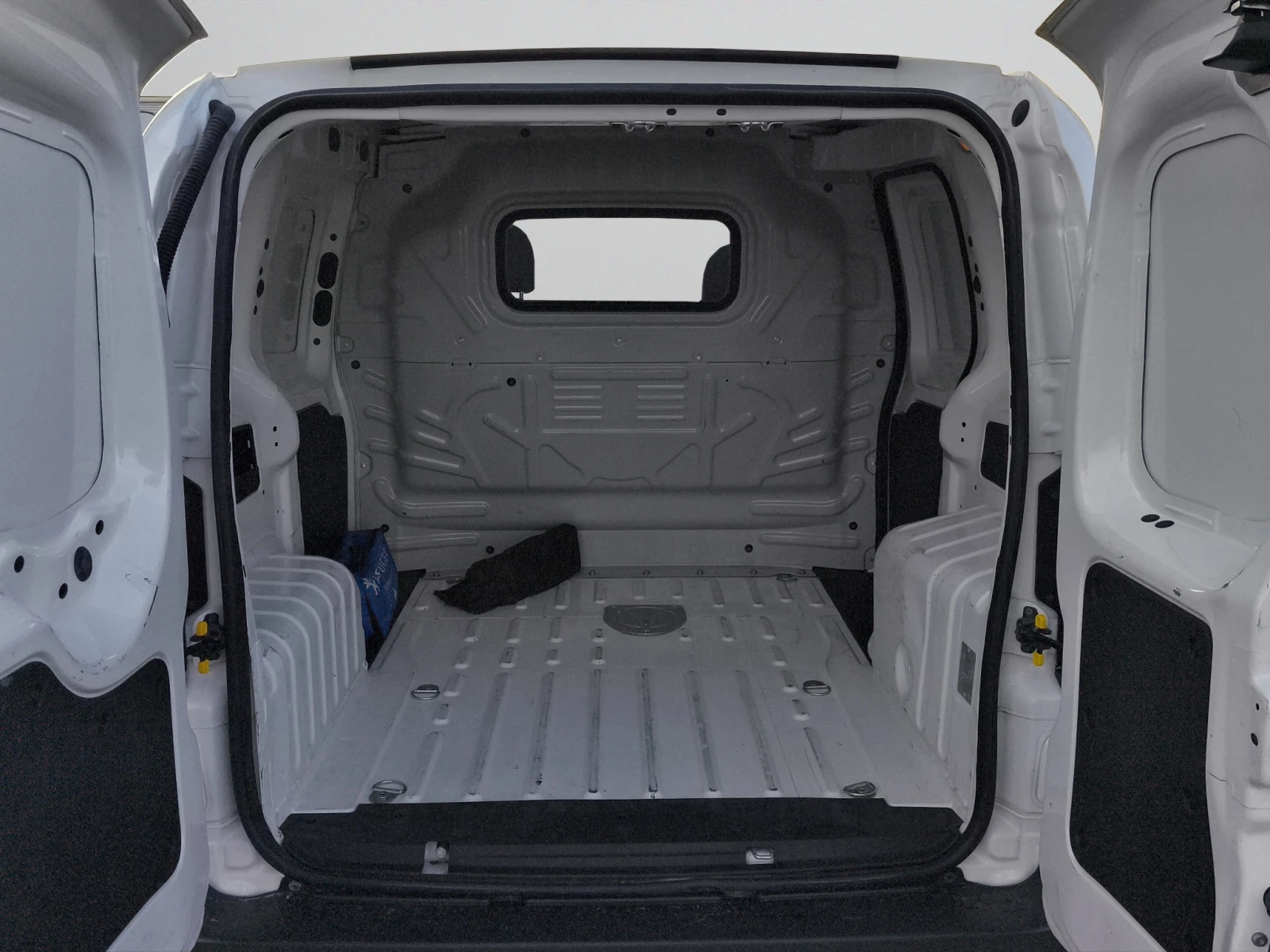 Peugeot Bipper FOURGON COURT 1.3 BlueHDI 80 // 1706111 | Mobile.bg � ����������� 14