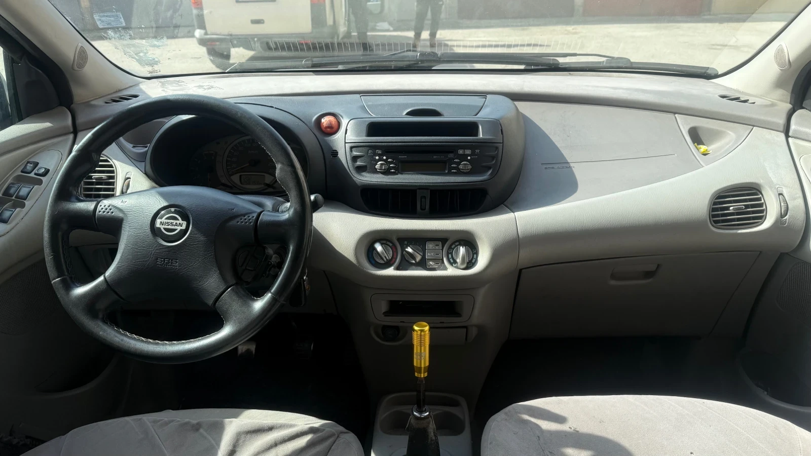 Nissan Almera tino, снимка 11 - Автомобили и джипове - 53705357