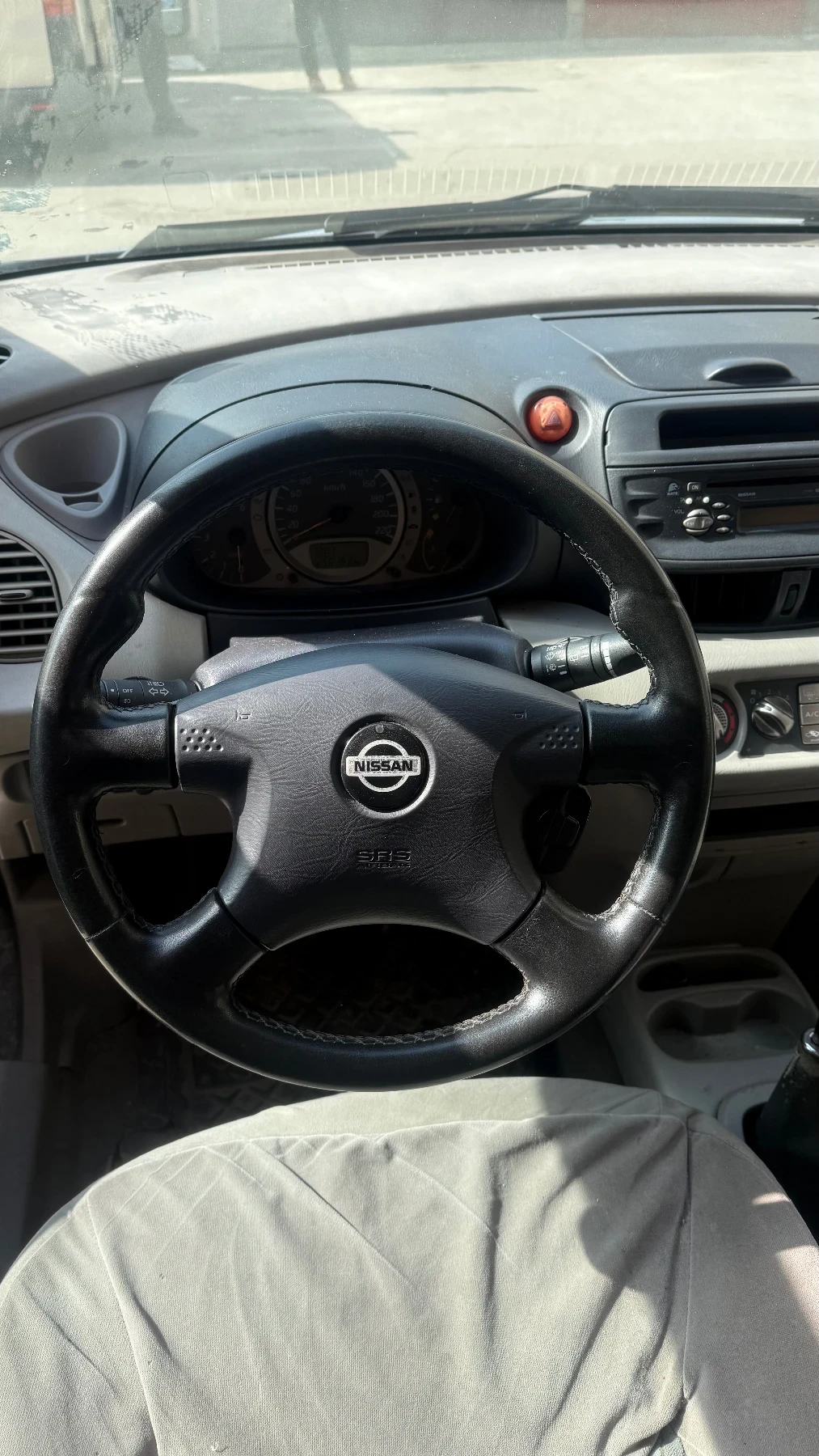 Nissan Almera tino, снимка 9 - Автомобили и джипове - 53705357