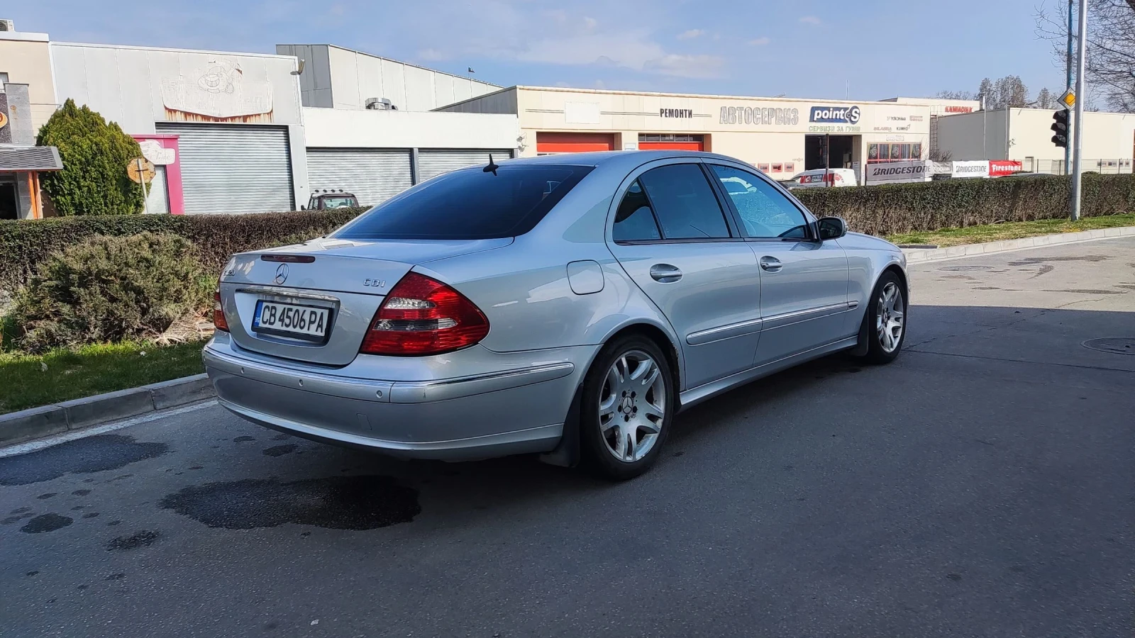 Mercedes-Benz E 320, снимка 4 - Автомобили и джипове - 53876160