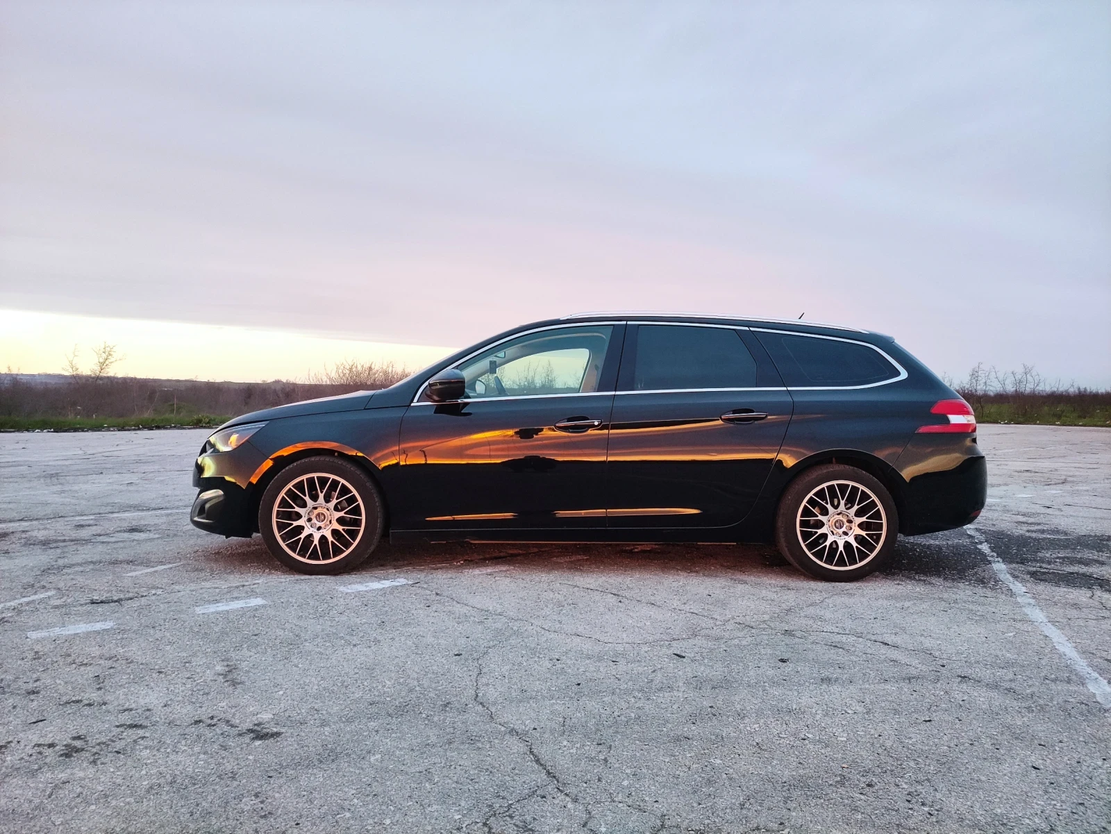 Peugeot 308 1.6 blueHDI, снимка 6 - Автомобили и джипове - 54650539