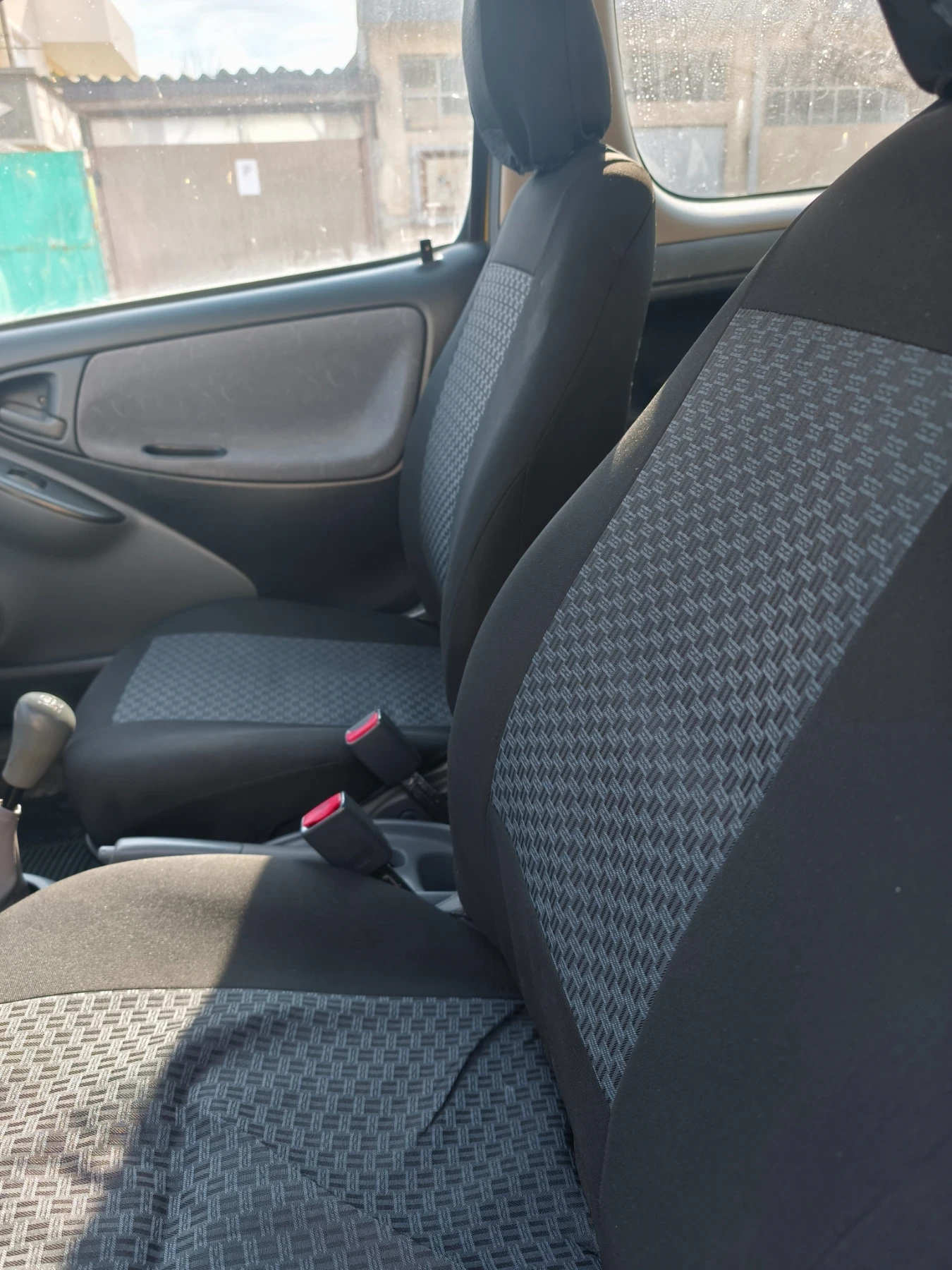 Toyota Yaris, снимка 7 - Автомобили и джипове - 54182031