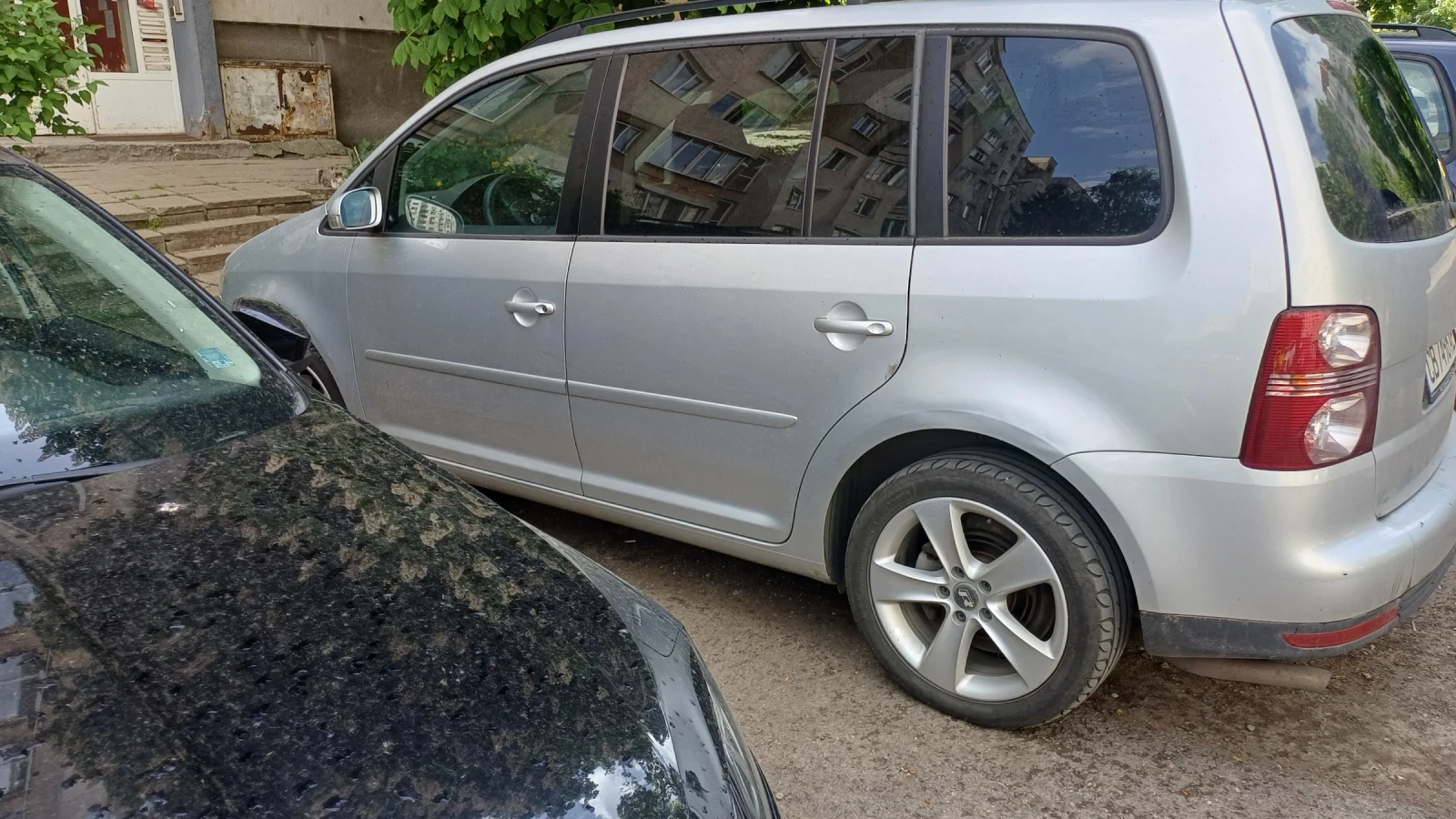 VW Touran, снимка 6 - Автомобили и джипове - 54514255