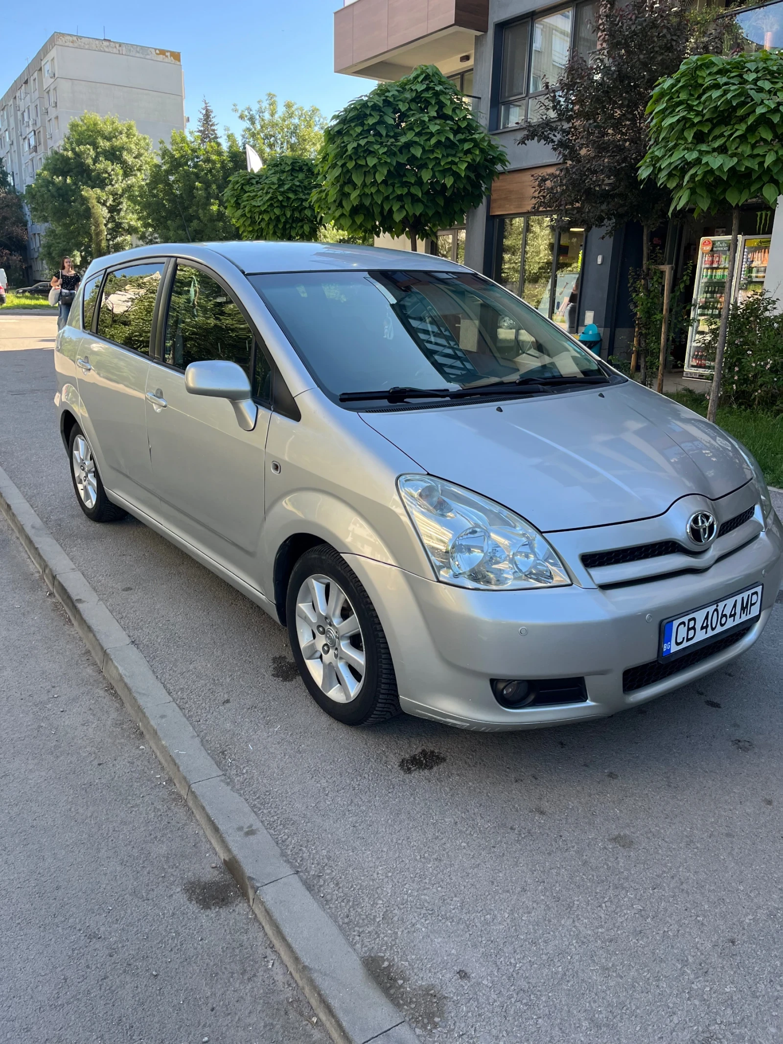 Toyota Corolla verso, снимка 3 - Автомобили и джипове - 54707642