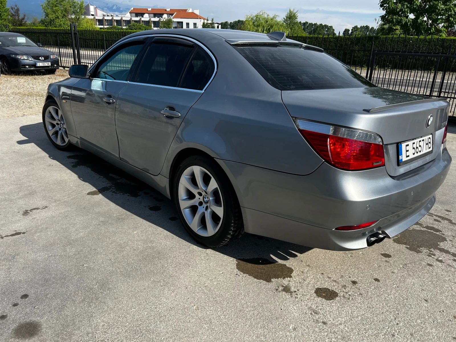 BMW 520 520i Бартер, снимка 3 - Автомобили и джипове - 54746054