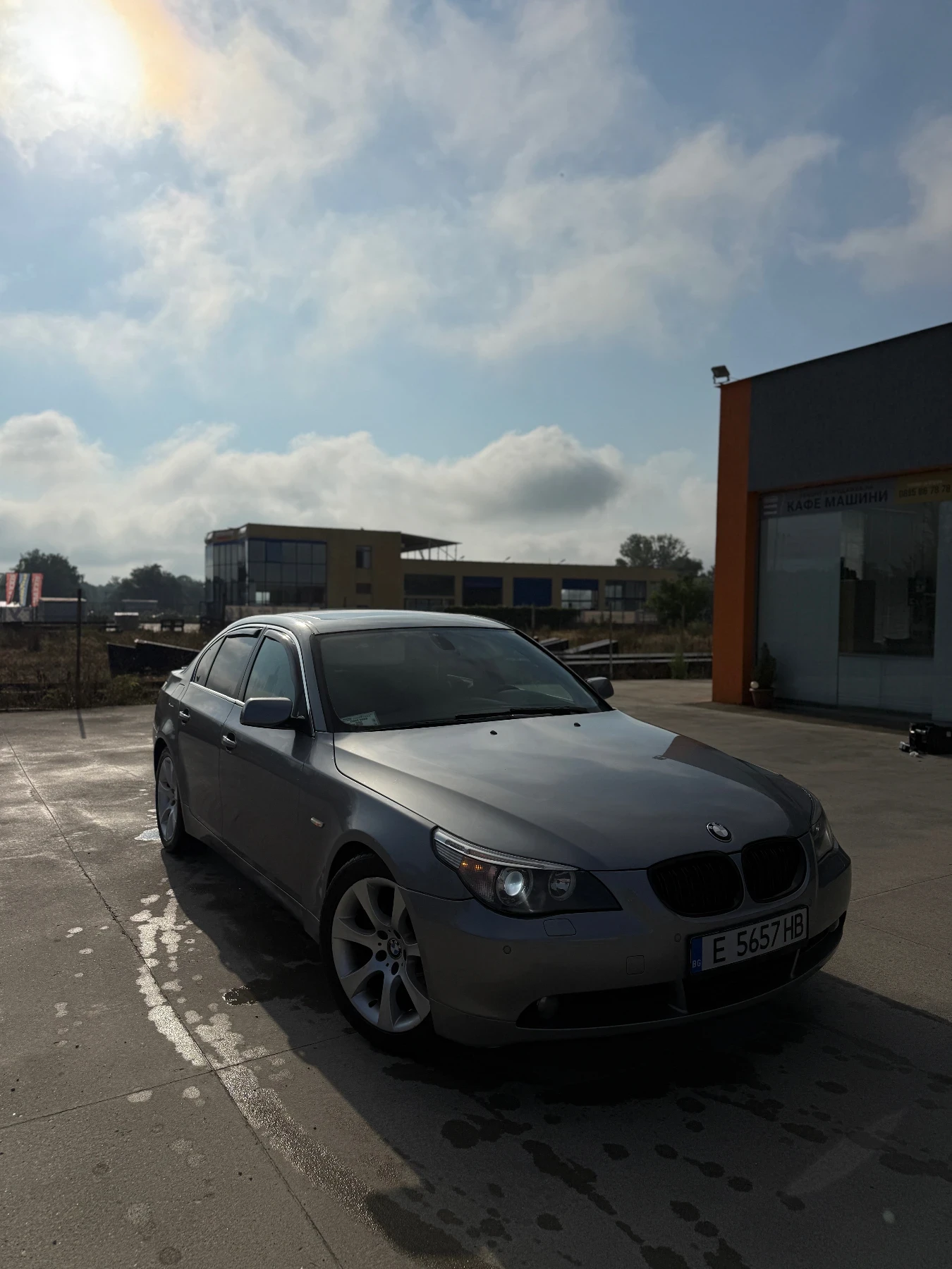 BMW 520 520i Бартер, снимка 2 - Автомобили и джипове - 54746054