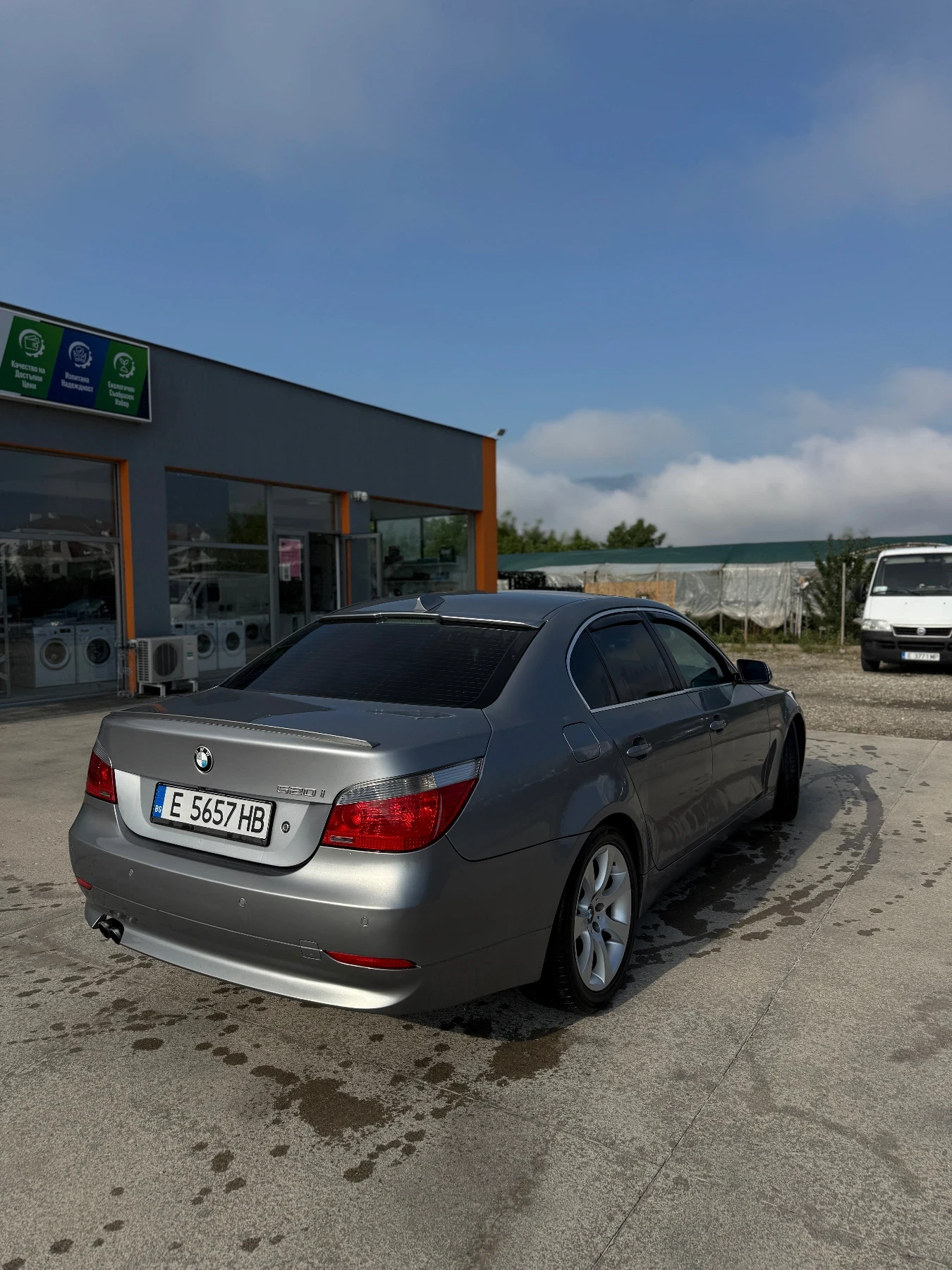 BMW 520 520i Бартер, снимка 3 - Автомобили и джипове - 54746054