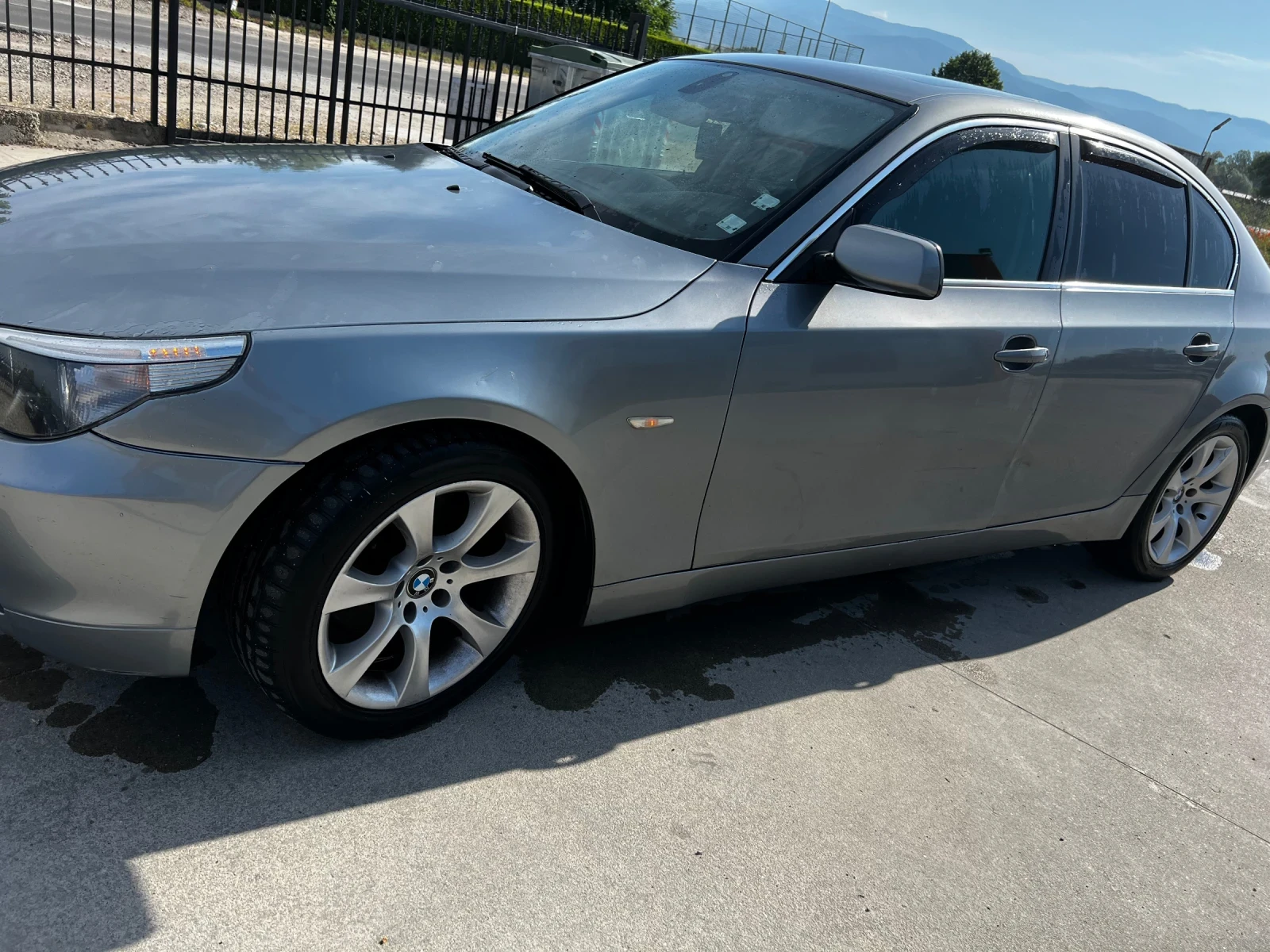 BMW 520 520i Бартер, снимка 4 - Автомобили и джипове - 54746054