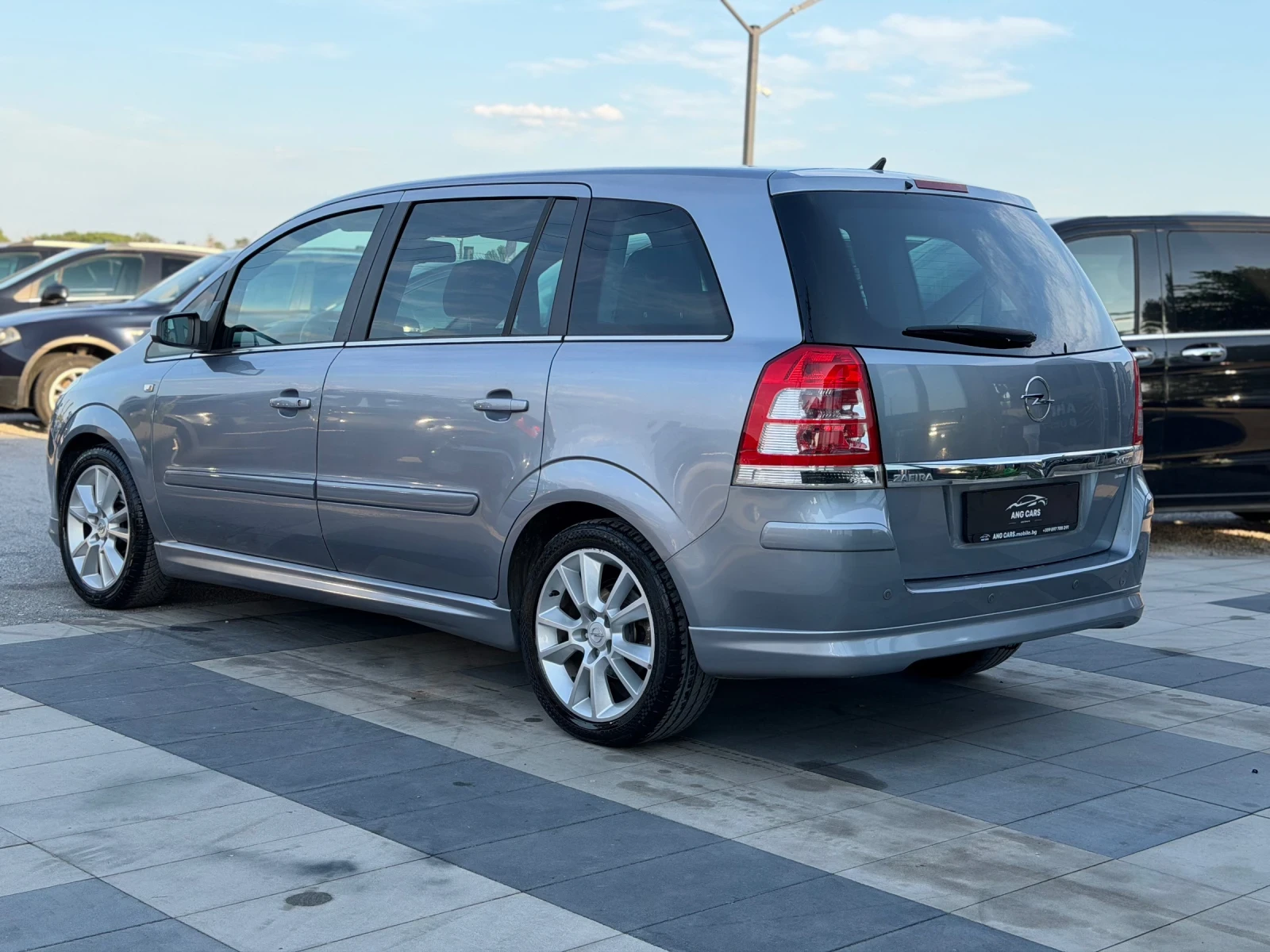 Opel Zafira * 1.9CDTI* OPC Line* Facelift* , снимка 4 - Автомобили и джипове - 55303470