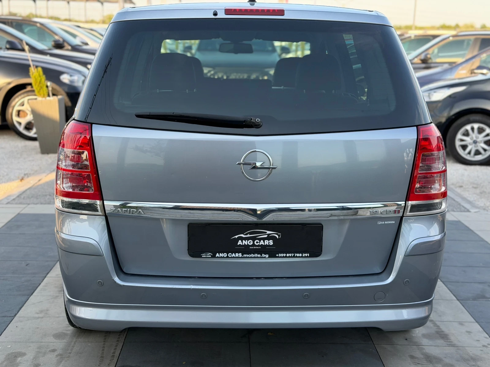 Opel Zafira * 1.9CDTI* OPC Line* Facelift* , снимка 8 - Автомобили и джипове - 55303470