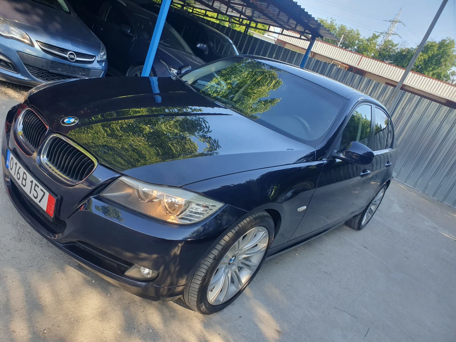 BMW 318 M  AUT NAVI PODGREV KAMERA SEDAN 2010