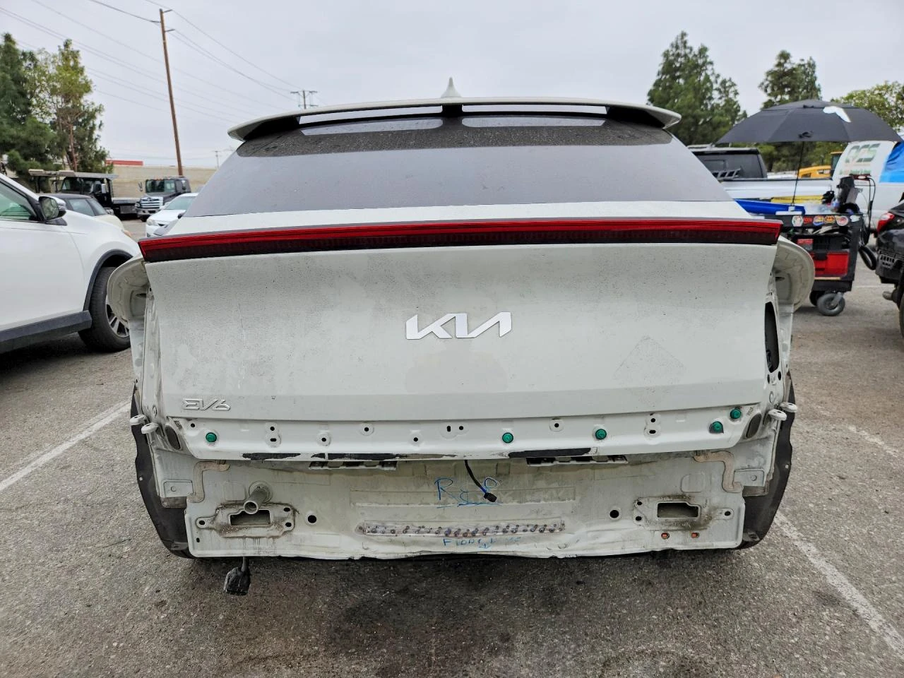 Kia EV6, снимка 6 - Автомобили и джипове - 55452445