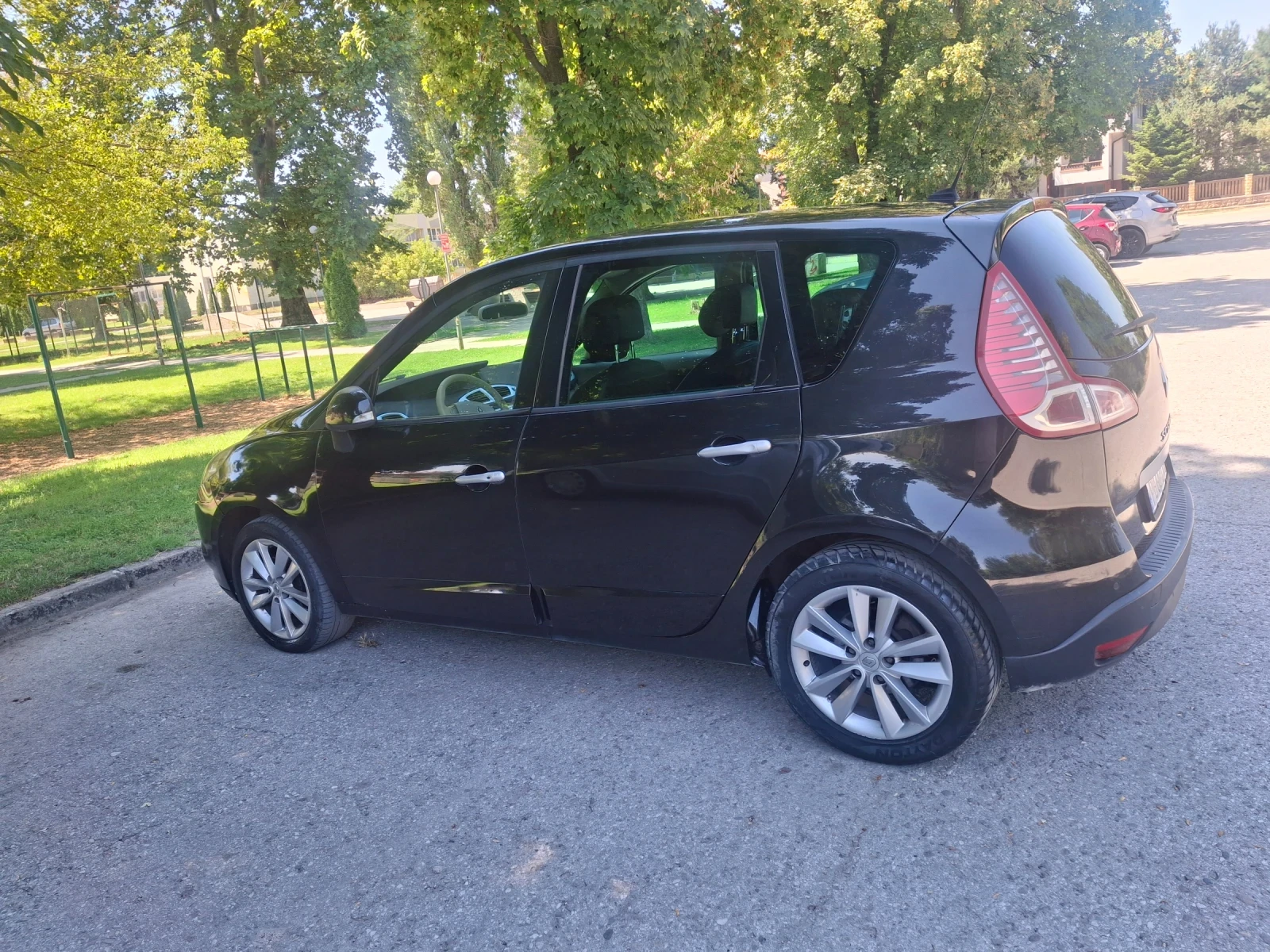 Renault Scenic 2.0 , снимка 5 - Автомобили и джипове - 55545623