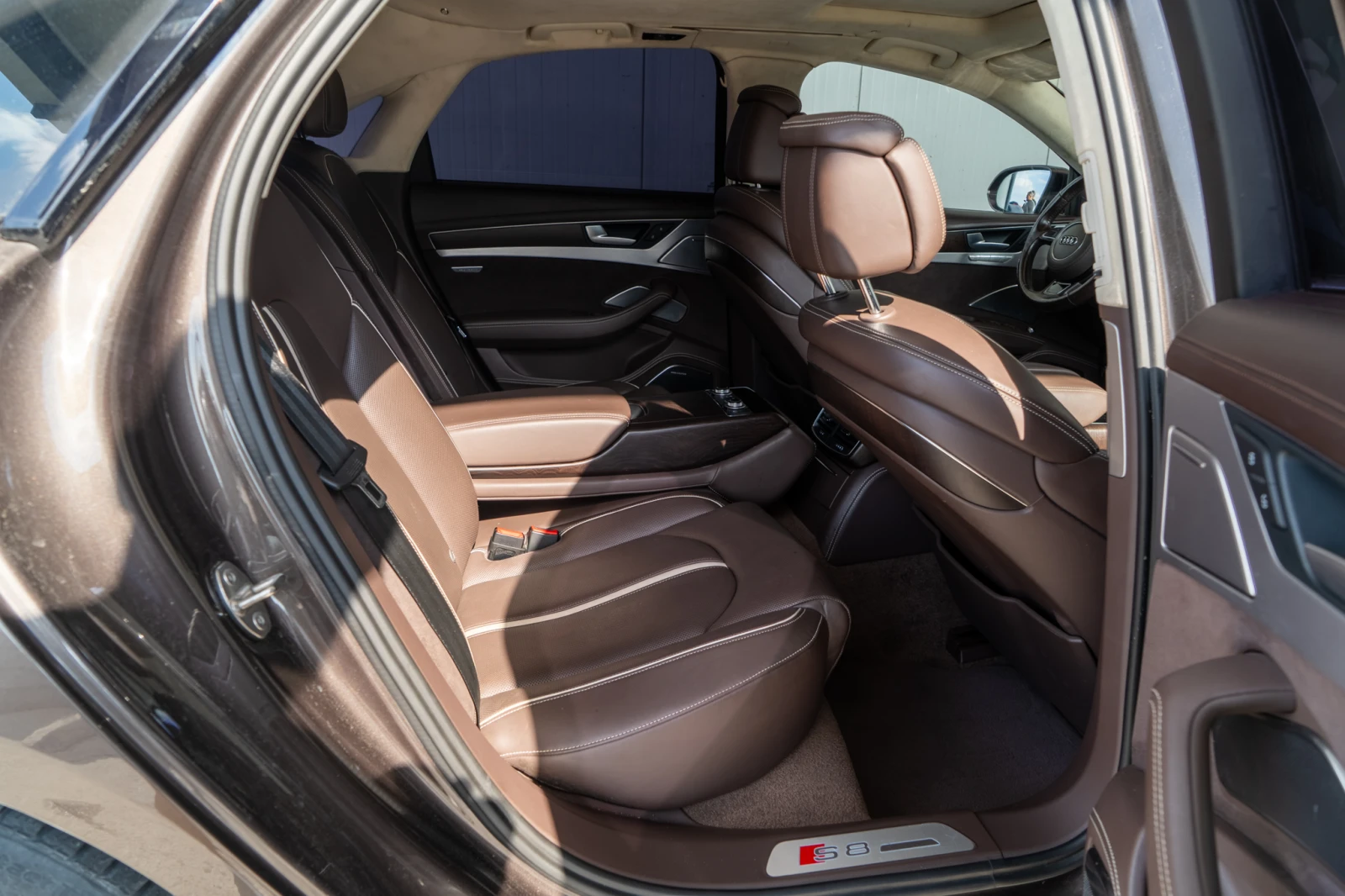 Audi S8 PLUS = 605HP = MATRIX = QUATTRO = ЛИЗИНГ = ГАРАНЦИ, снимка 10 - Автомобили и джипове - 55596282