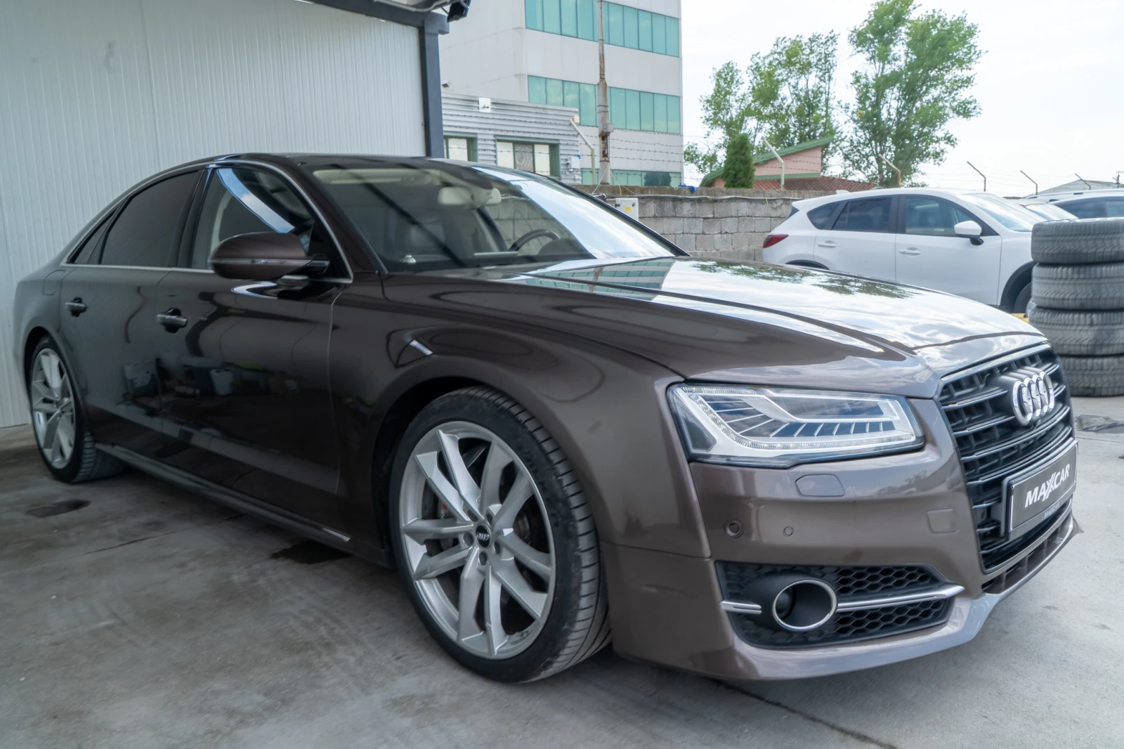 Audi S8 PLUS = 605HP = MATRIX = QUATTRO = ЛИЗИНГ = ГАРАНЦИ, снимка 3 - Автомобили и джипове - 55596282